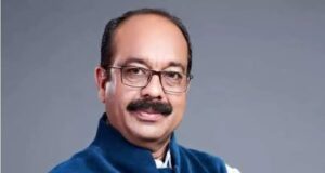 मुख्यमंत्री श्री विष्णु देव साय ने विधानसभा अध्यक्ष डॉ. रमन सिंह को वैवाहिक वर्षगांठ पर दी बधाई
