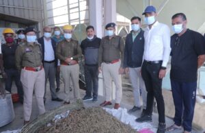 शासन के निर्देश पर पुलिस ने 20.54 लाख रुपये की नशीली सामग्री का किया नष्टीकरण