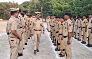 Bilaspur Police Parade News:- कदमताल की गूंज में अनुशासन परेड ग्राउंड में दिखी पुलिसिंग की तैयारी,एसएसपी रजनेश सिंह ने पढ़ाया अनुशासन का पाठ और दिए अहम दिशा-निर्देश