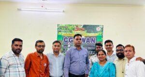 जिला कलेक्टोरेट के एनआईसी प्रोग्रामर रूपेश सोनकर का मनाया जन्मदिन*