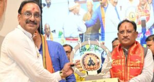 मुख्यमंत्री श्री विष्णु देव साय ने किया योग को जन-जन तक पहुंचाने का आह्वान