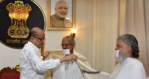 राज्यपाल श्री डेका से सर्वाेदय शांति पदयात्रा के संतों ने की सौजन्य भेंट
