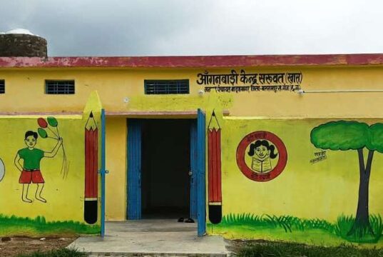 दुर्गम पहाड़ी गांव सरुवत में आंगनबाड़ी की नई शुरुआत