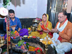 मुख्यमंत्री श्री विष्णुदेव साय ने सावन सोमवार और नागपंचमी पर श्री फलेश्वरनाथ महादेव की पूजा-अर्चना की