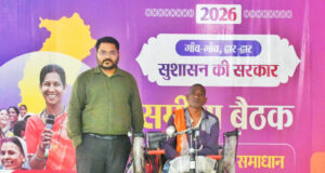 एक आवेदन से आसान हुई दिव्यांग अशोक की राह, आवेदन के दिन ही मिली ट्राईसायकल