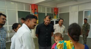 जिला चिकित्सालय का कलेक्टर ने किया औचक निरीक्षण