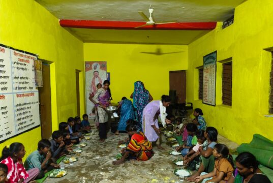 भारी बारिश के बीच जिला प्रशासन अलर्ट, संभावित बाढ़ प्रभावित क्षेत्रों में देर रात तक राहत एवं निगरानी कार्य जारीकलेक्टर कुन्दन कुमार ने स्वास्थ,सुरक्षा एवं अन्य आवश्यक व्यवस्थाओं के दिए विस्तृत निर्देश