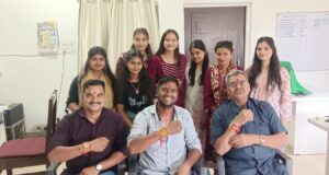 मुंगेली युवा मोर्चा की कन्याशक्तियों ने सेवकों को बांधा रक्षासूत्र, अनोखे अंदाज में मनाया रक्षाबंधन