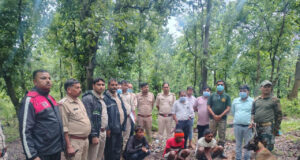 मृत भालू के नाखून काटकर ले जाने वाले दो आरोपी गिरफ्तार