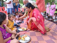 आंगन मिलन’ कार्यक्रम में शामिल हुईं केंद्रीय महिला एवं बाल विकास राज्यमंत्री सावित्री ठाकुर