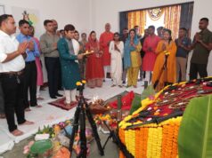 विजयादशमी पर पुलिस लाइन में एसएसपी भोजराम पटेल ने किया शस्त्र एवं वाहन पूजन, पुलिस बल ने जनसेवा और सुरक्षा का लिया संकल्प